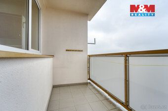 Nabízíme k dlouhodobému pronájmu velmi příjemný a prakticky 