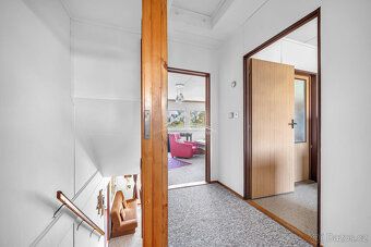 Nabízíme Vám ke koupi pěkný řadový rodinný dům o dispozici 6