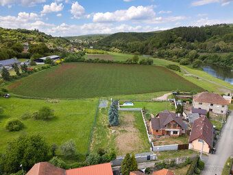 Nabízím k prodeji krásný stavební pozemek ve Stradonicích u 