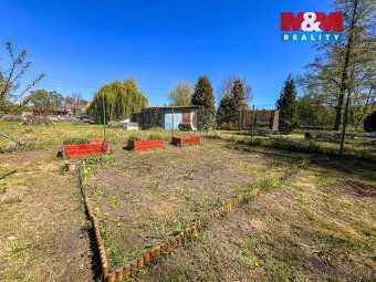 Nabízíme k prodeji zahradu o výměře 335 m² v obci Polepy. Po
