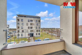 Pronájem bytu 1+kk s lodžií (2,62 m²) orientovanou do vnitro