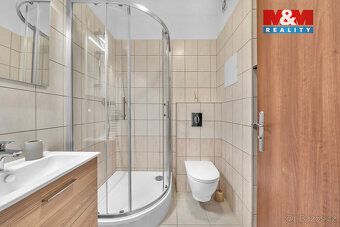 Pronájem bytu 1+kk s lodžií (2,62 m²) orientovanou do vnitro