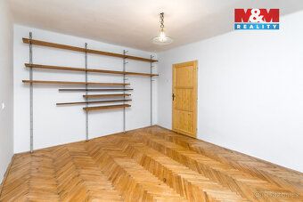 Pronájem bytu o dispozici 2+1 v Pardubicích na Dukle. Nacház