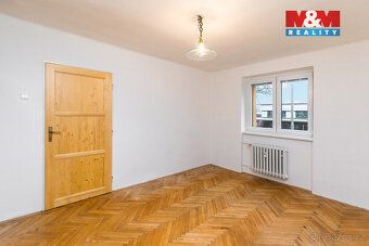 Pronájem bytu o dispozici 2+1 v Pardubicích na Dukle. Nacház