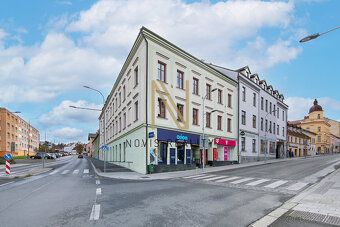 Pronájem obchodních prostor v přízemí domu v ul. Pražská v K
