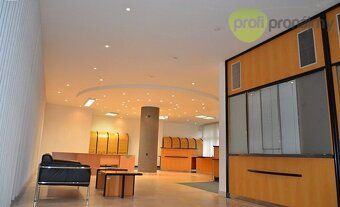 Pronájem obchodního prostoru 175 m² Nabízíme k pronájmu atra