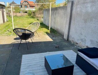 Nabízíme k pronájmu spolubydlení v rodinném domě v kompletně