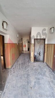 Nabízíme k prodeji zajímavou nemovitost v obci Mikulovice, k
