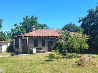 Nabízíme Vám k prodeji rodinný dům 3+1 s garáží, dílnou a ve