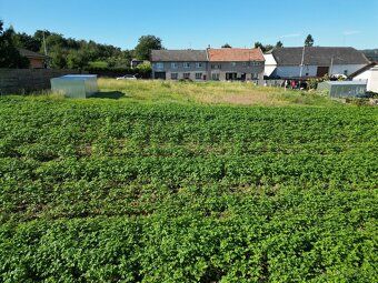 Nabízím k prodeji krásný stavební pozemek o výměře 1049 m² v