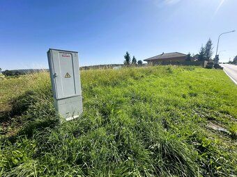 Nabízím k prodeji krásný stavební pozemek o výměře 1049 m² v