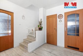 Nabízíme k prodeji rodinný dům o dispozici 4+kk v obci Brodc