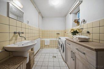 Nabízíme k prodeji rodinný dům o dispozici 3+1 v žádané loka