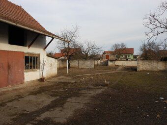 Prodám starší RD 6+1 a 2+1 v Moravském Žižkově. Pozemek 1239