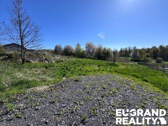 Ref. No. 05978 I offer for sale a spacious building plot of size 1,470 m² suitable for…