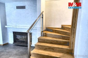 Nabízíme k pronájmu stylovou polovinu moderního rodinného dv