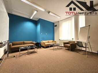 We offer for rent commercial space of 155 m2 in an attractive location on Palackého Street in Chrudim.