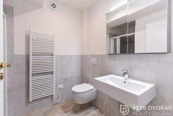 Ev.č. 00879 Pronájem moderního bytu 2+kk s terasou, Vinohrad