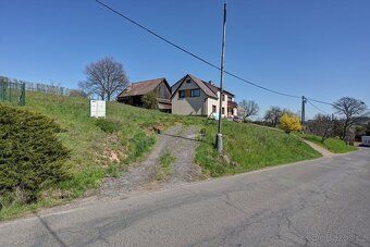 Ev.č. 01120 Prodej slunného pozemku se stavebním povolením n