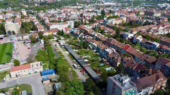 Prodám řadovou garáž 18 m² v Brně – Králově Poli, ul. Vodova