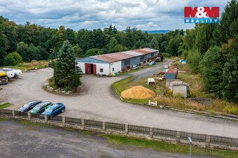 We offer for sale a storage hall with a built-up area of 960 m²