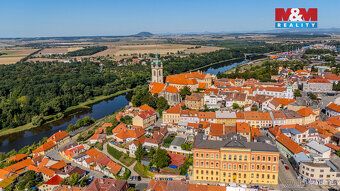 Nabízíme k prodeji nájemní dům v srdci města Mělník, který j