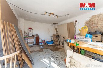 Nabízíme Vám k prodeji rodinný dům v klidné části obce Chrou