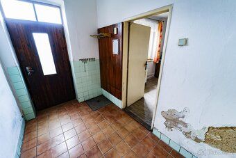 Sovínky, prodej rodinného domu se třemi garážemi
Nabízíme k 