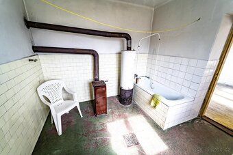 Sovínky, prodej rodinného domu se třemi garážemi
Nabízíme k 
