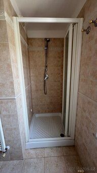 Spacious renovated apartment 3+1 just steps away from the sea