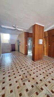 We offer for sale a modern renovated apartment with 3 rooms in Montesilvana