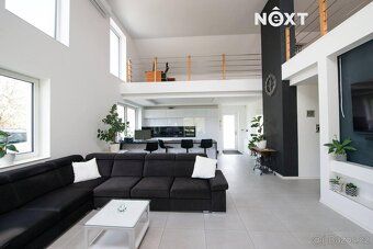 Modern atrium house 5+kk with gallery, generous space and maximum privacy, new construction…