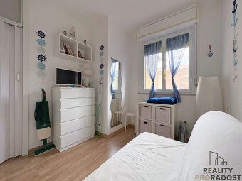 In the popular seaside resort of Silvi Marina, just approximately