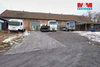 Nabízíme k prodeji rozsáhlý areál o celkové výměře 5 911 m²,