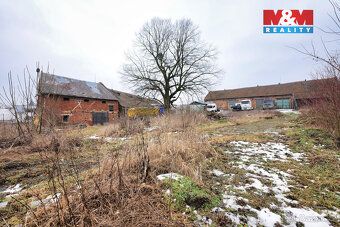 Nabízíme k prodeji rozsáhlý areál o celkové výměře 5 911 m²,