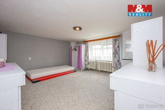 Nabízíme k prodeji rodinný dům v malebné části Hrabí, která 