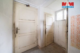Nabízíme k prodeji rodinný dům k rekonstrukci o dispozici 3+