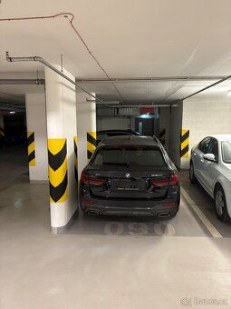 Nabízíme k prodeji garážové stání o ploše 12,5 m² v novostav