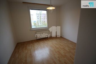 + elektřina + zálohy na služby 4.300,-, Pronájem bytu 3+1, 6