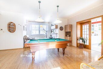 Ref #xMVD7812 Our company offers for sale a family residence with garden and impressive views…