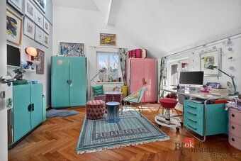 Luxury designer apartment 4+kk, 191 sqm with fireplace, marble kitchen