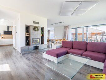 Exclusive Offer - Villa 8+kk with Spacious Garden in Zbraslav near Brno.