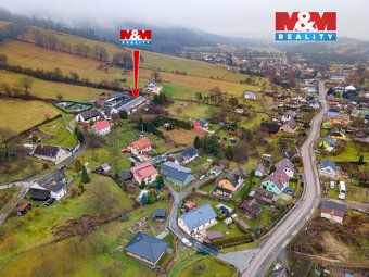 We offer for sale a production facility in a quiet part of the village of Bratrušov