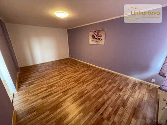 We offer for rent a bright and spacious 2+1 apartment of size 60 sqm in Aš on U Nádraží Street.