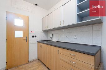 We offer for rent representative commercial premises of total area approx.
