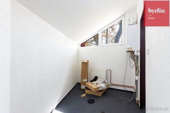 We offer for rent representative commercial premises of total area approx.