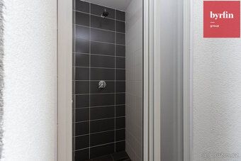 We offer for rent representative commercial premises of total area approx.