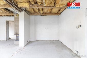 V obci Raškovice nabízíme rodinný dům, který stojí na jednom