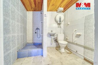 We offer for sale a unique property in the heart of the village of Stará Vráž,