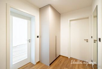 K dlouhodobému podnájmu nabízíme nadstandardní byt čerstvě p